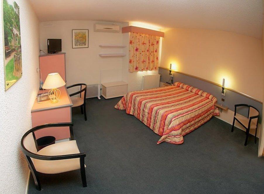 Brit Hotel Dak Hotel Аваллон Экстерьер фото